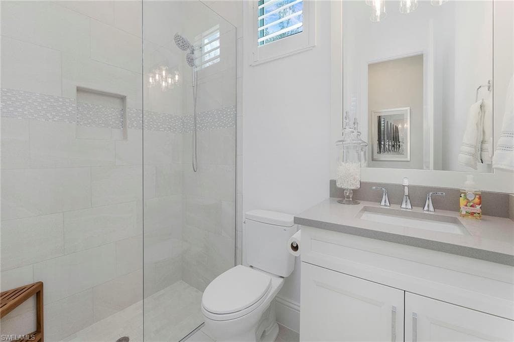 14391 Laguna Springs Ln, Naples, FL 34114-22