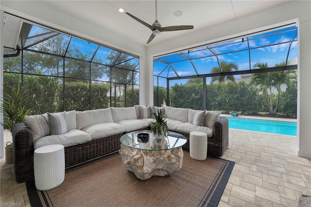 14391 Laguna Springs Ln, Naples, FL 34114-24