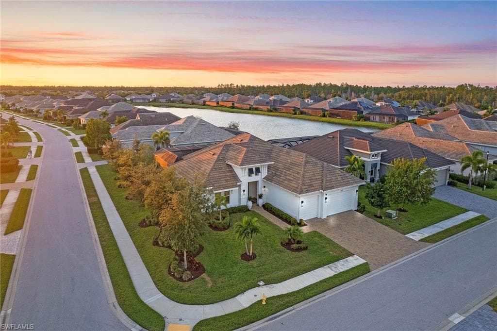 14391 Laguna Springs Ln, Naples, FL 34114-35