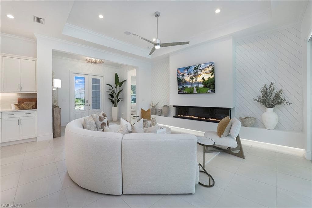 14391 Laguna Springs Ln, Naples, FL 34114-5