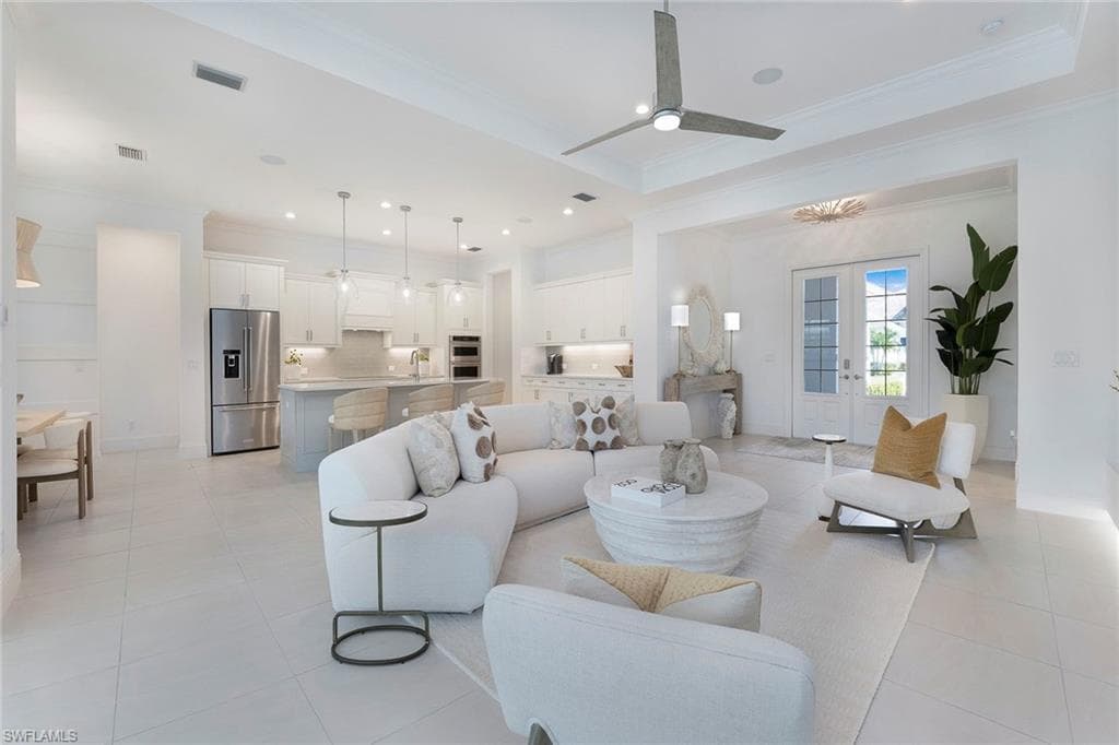 14391 Laguna Springs Ln, Naples, FL 34114-6