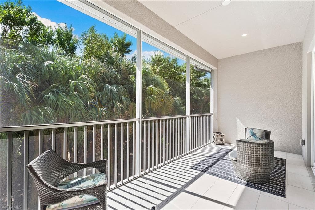 238 Indies Dr E 201, Naples, FL 34114-18