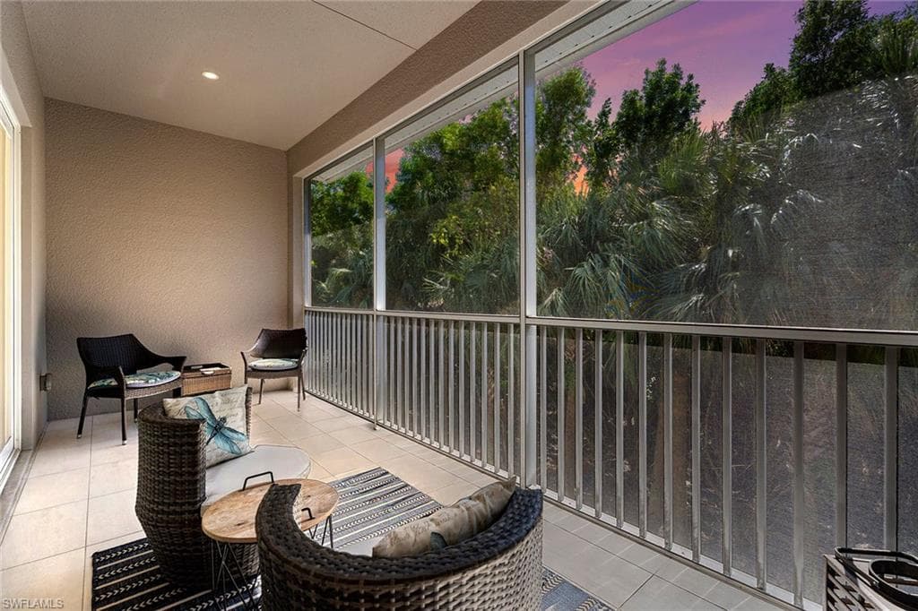 238 Indies Dr E 201, Naples, FL 34114-19