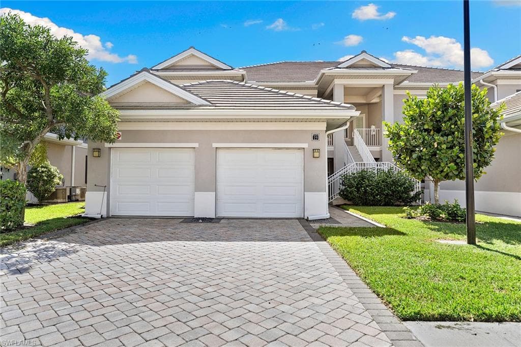 238 Indies Dr E 201, Naples, FL 34114-20