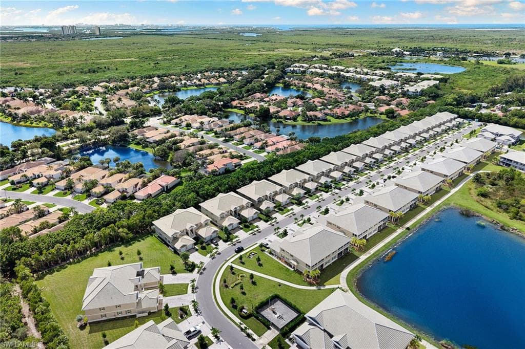 238 Indies Dr E 201, Naples, FL 34114-29