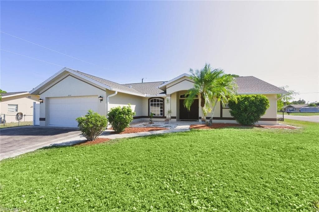 18447 Camellia Rd, Fort Myers, FL 33967-3