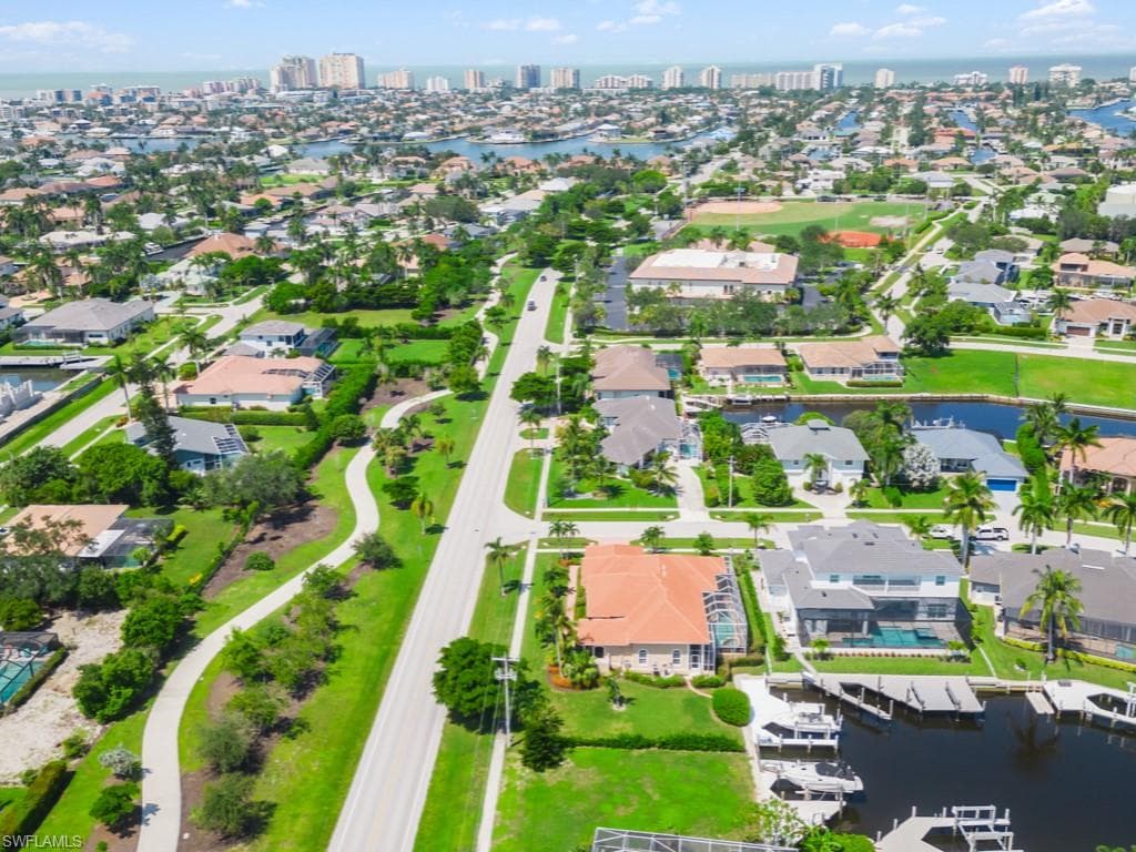 1500 Winterberry Dr, Marco Island, FL 34145-40