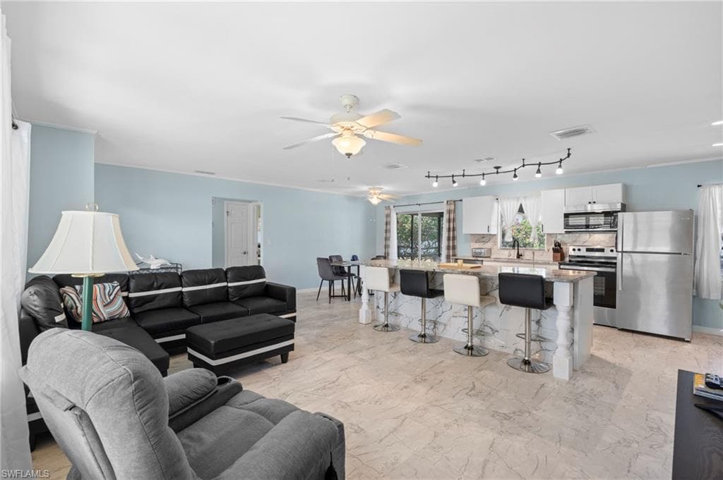 4902 Seville Ct, Cape Coral, FL 33904-14