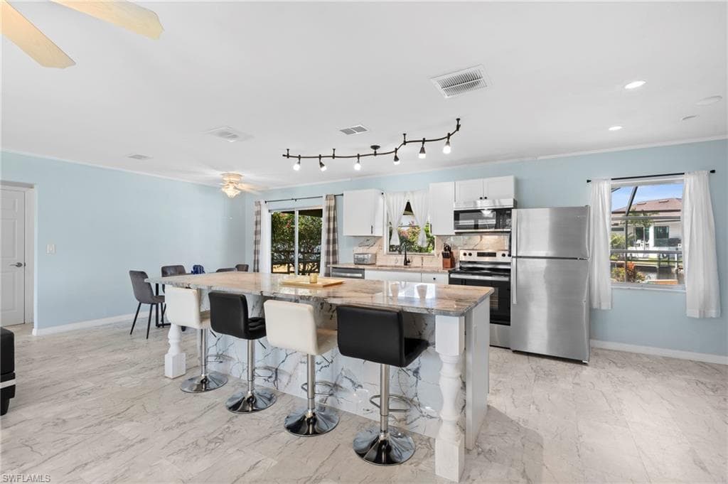 4902 Seville Ct, Cape Coral, FL 33904-17