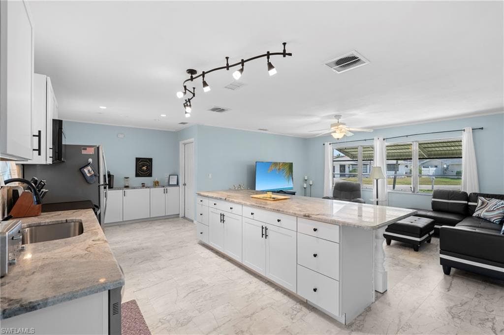 4902 Seville Ct, Cape Coral, FL 33904-18