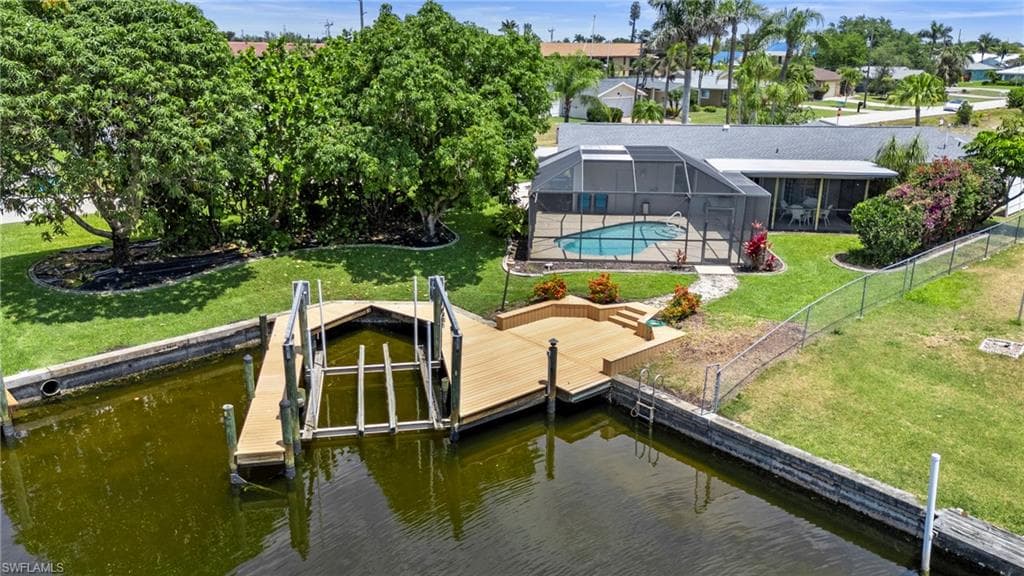 4902 Seville Ct, Cape Coral, FL 33904-1