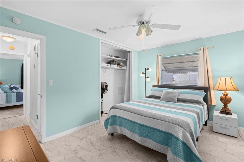 4902 Seville Ct, Cape Coral, FL 33904-33