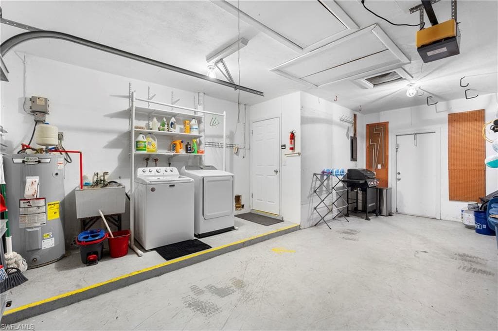 4902 Seville Ct, Cape Coral, FL 33904-36