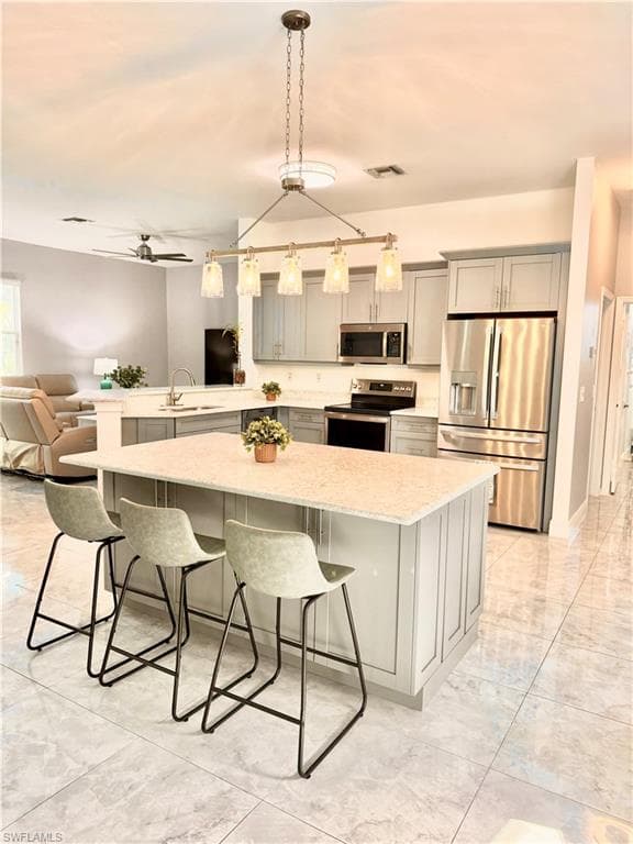 787 Waterloo Ct, Naples, FL 34120-2