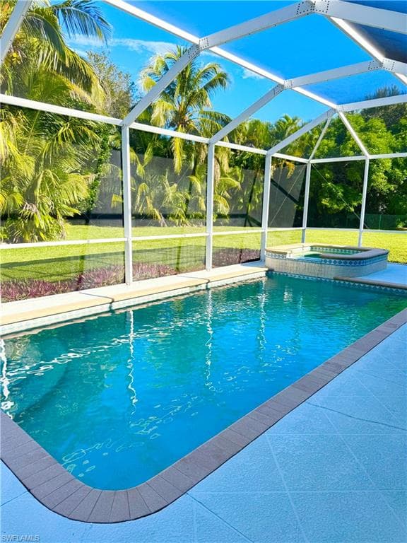 787 Waterloo Ct, Naples, FL 34120-3