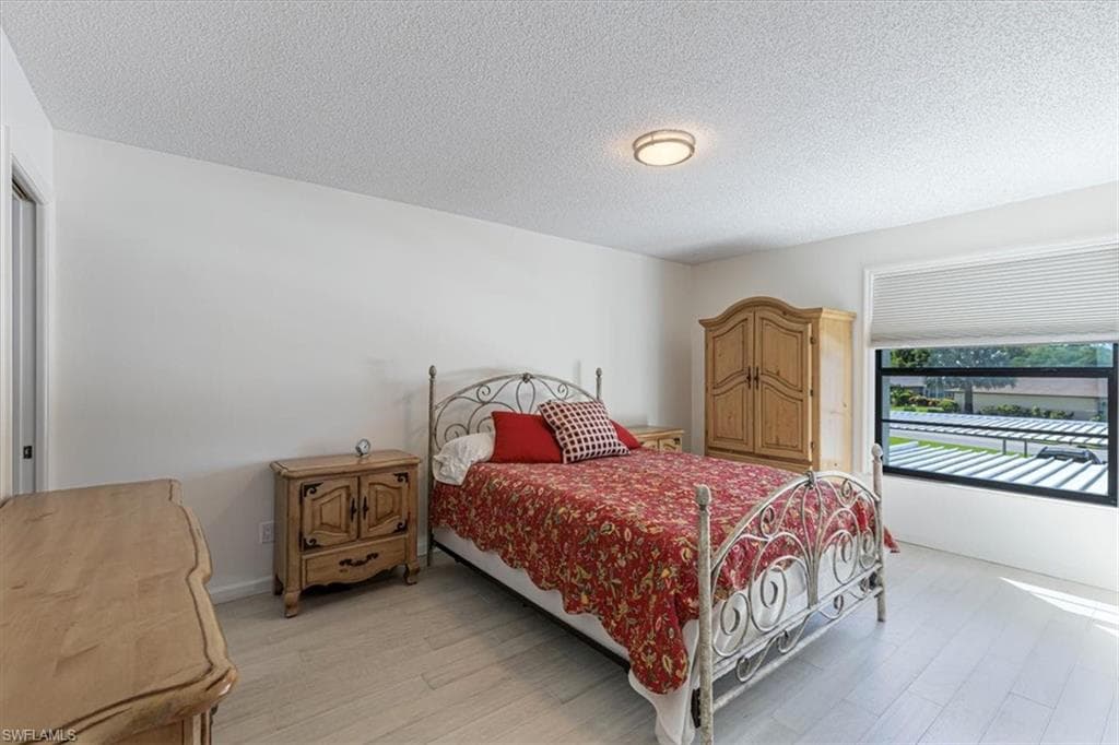 3615 Boca Ciega Dr 202, Naples, FL 34112-8