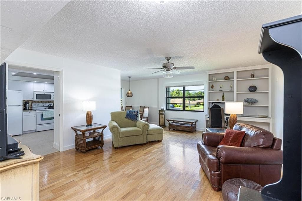 3615 Boca Ciega Dr 202, Naples, FL 34112-4