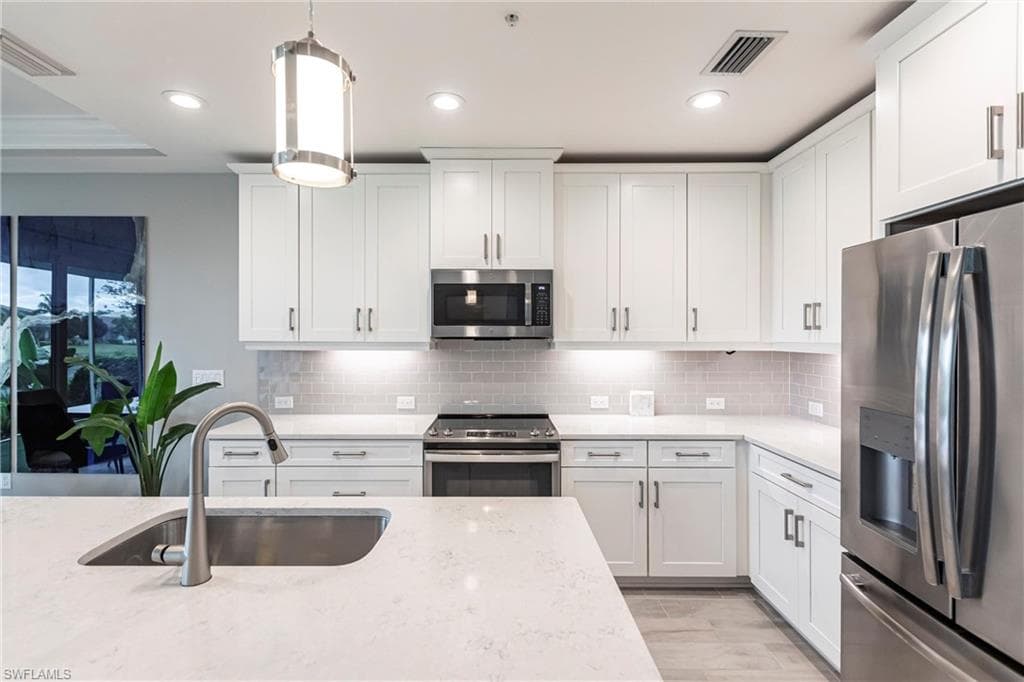 2319 Sawyers Hill Rd 703, Naples, FL 34120-9