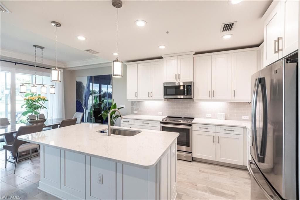 2319 Sawyers Hill Rd 703, Naples, FL 34120-7