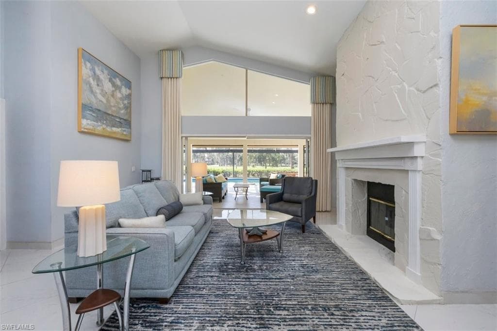 550 Cormorant Cv, Naples, FL 34113-3