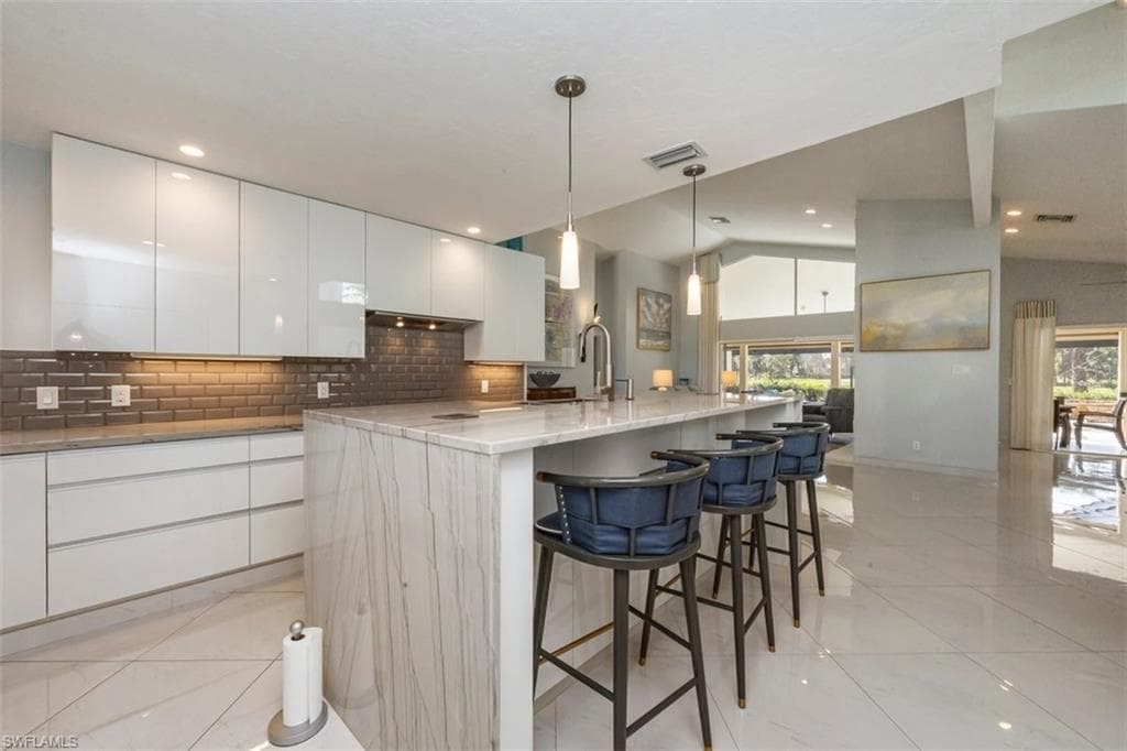 550 Cormorant Cv, Naples, FL 34113-6