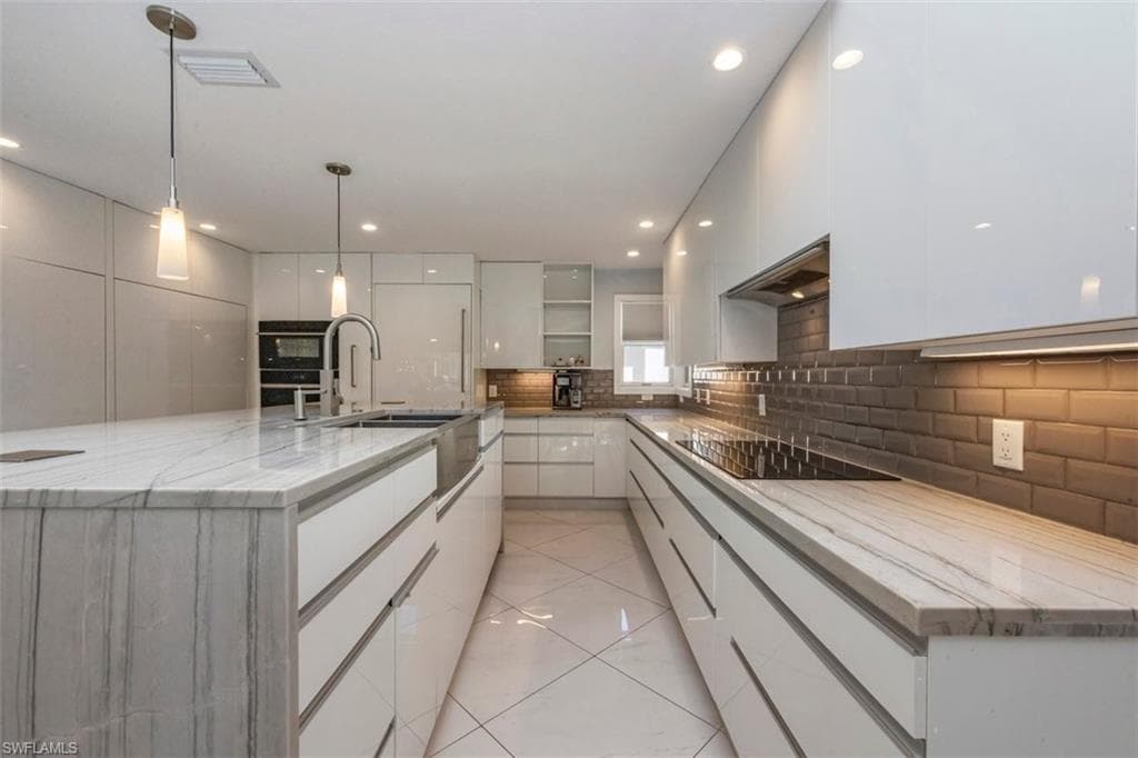 550 Cormorant Cv, Naples, FL 34113-7