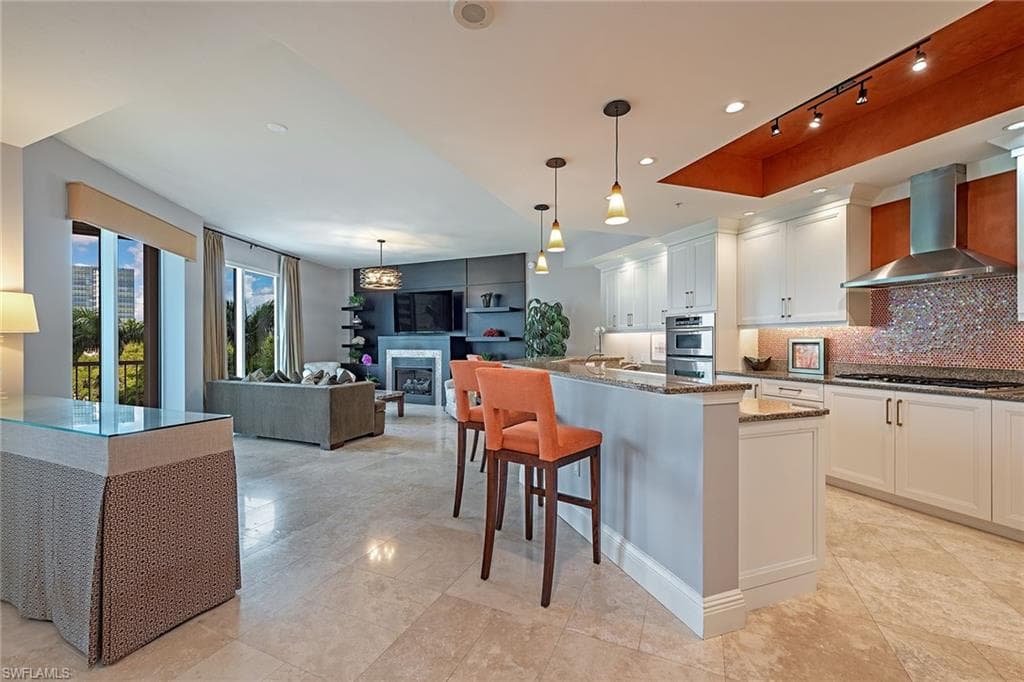 4501 Gulf Shore Blvd N 404, Naples, FL 34103-6