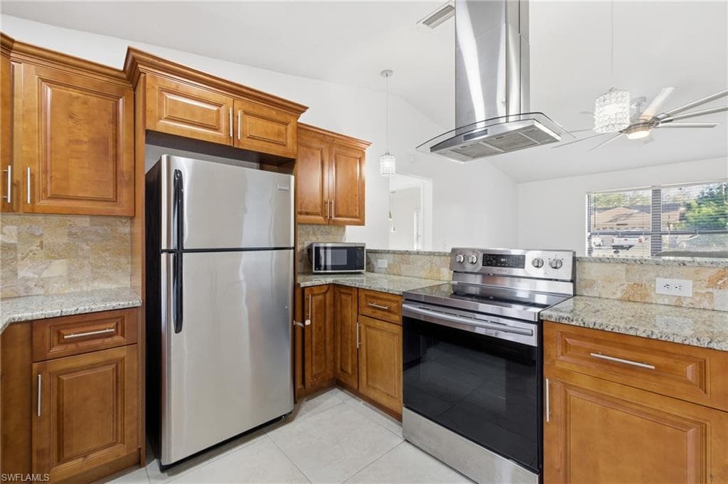 18554 Zinnia Rd, Fort Myers, FL 33967-11