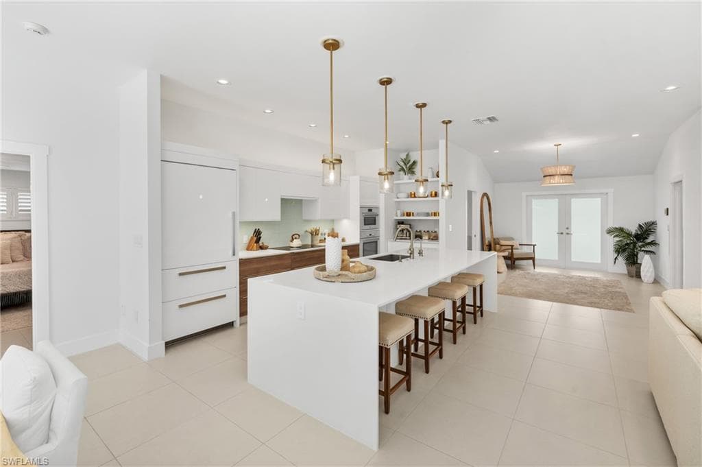 516 Neapolitan Ln, Naples, FL 34103-10