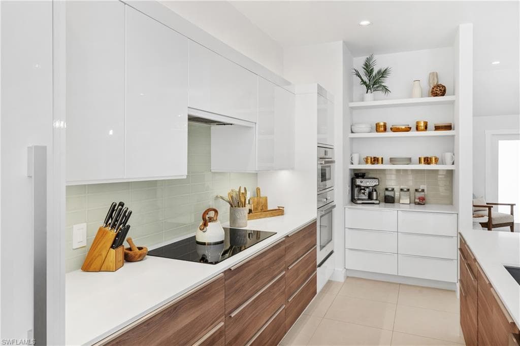 516 Neapolitan Ln, Naples, FL 34103-11