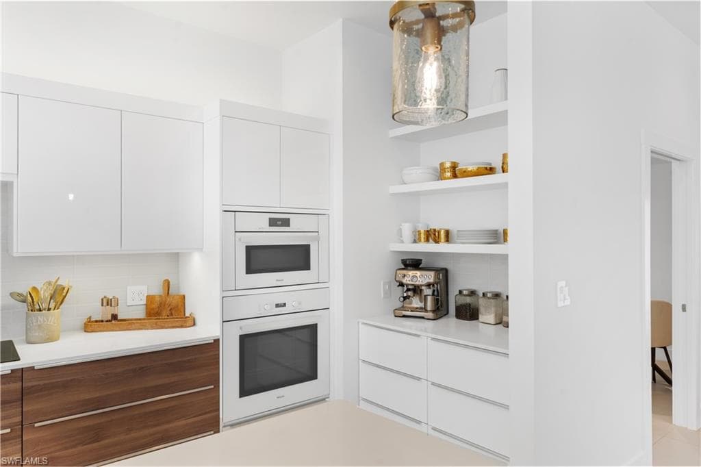 516 Neapolitan Ln, Naples, FL 34103-12