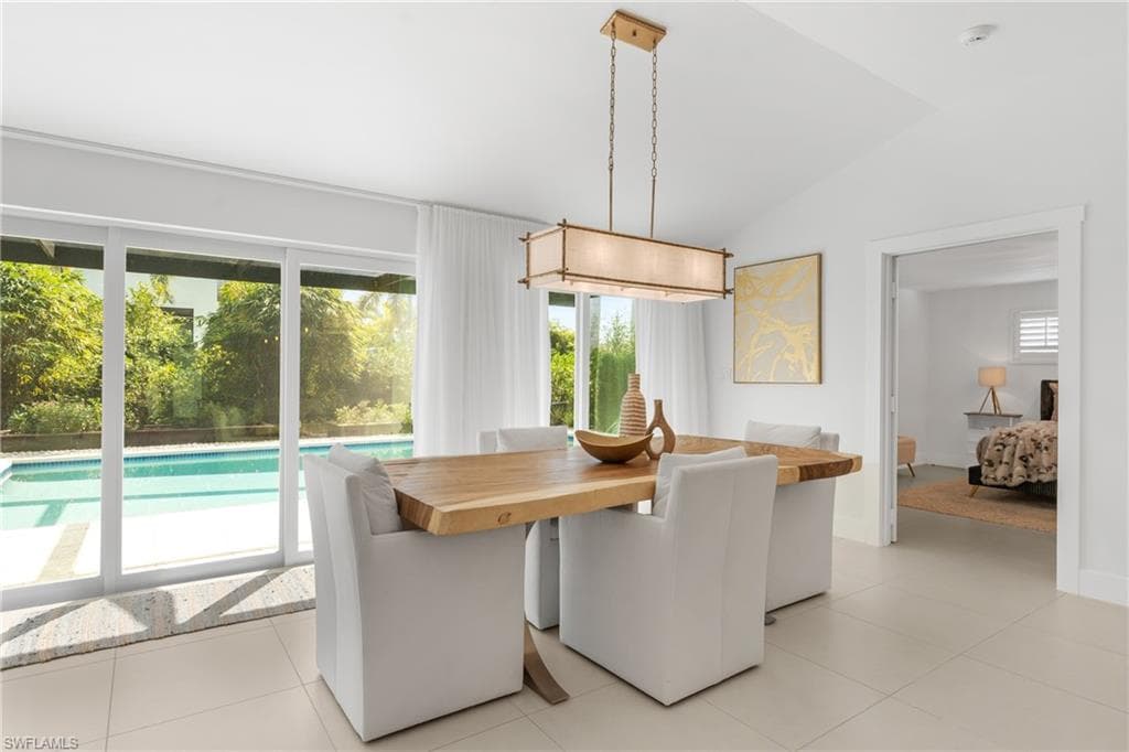 516 Neapolitan Ln, Naples, FL 34103-18