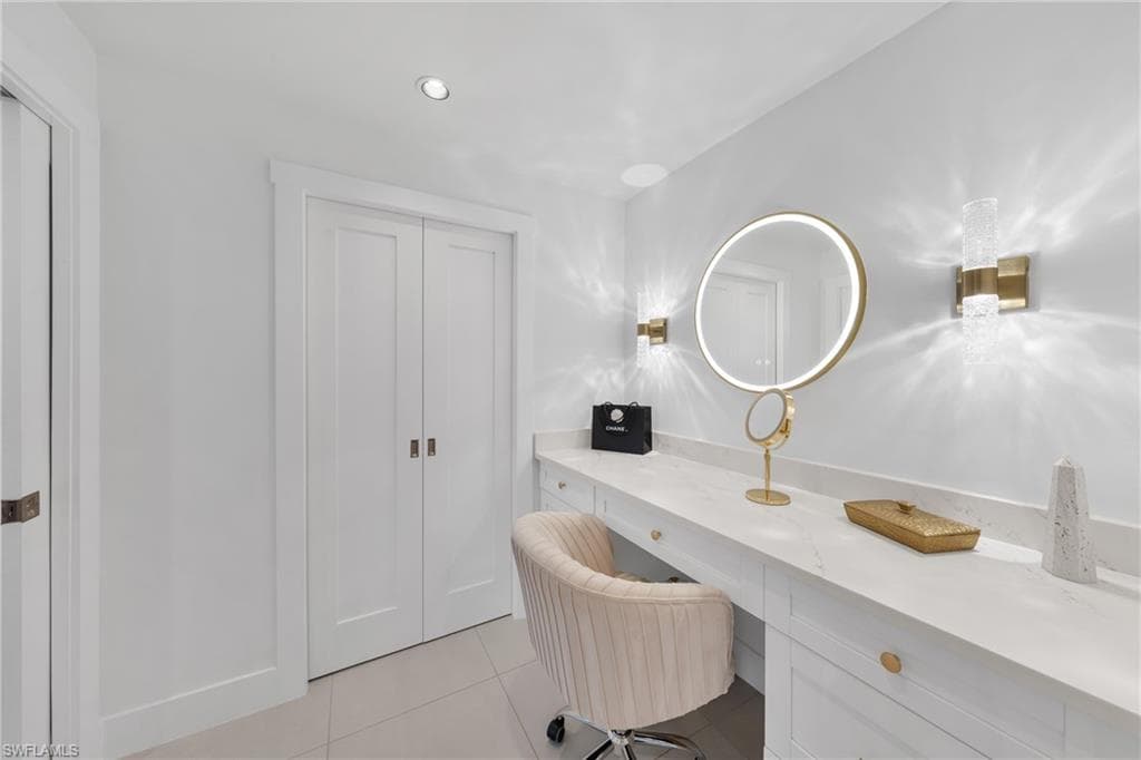 516 Neapolitan Ln, Naples, FL 34103-23