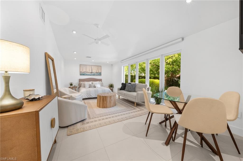 516 Neapolitan Ln, Naples, FL 34103-27