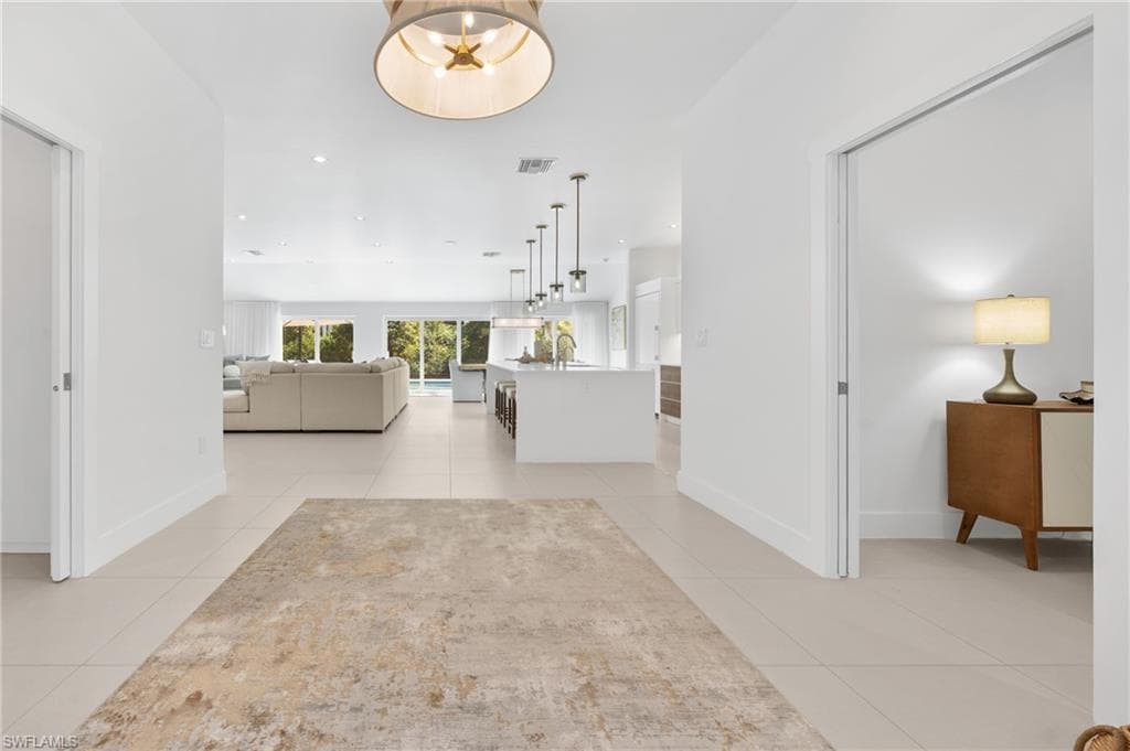 516 Neapolitan Ln, Naples, FL 34103-30