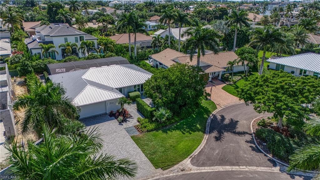 516 Neapolitan Ln, Naples, FL 34103-45