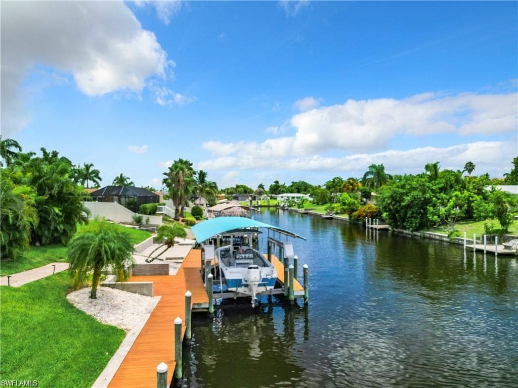 2818 17th Pl, Cape Coral, FL 33904-9