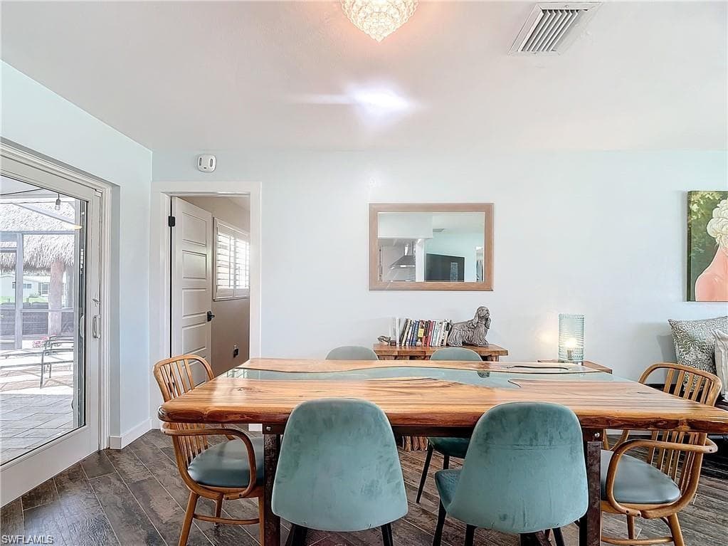 2818 17th Pl, Cape Coral, FL 33904-16