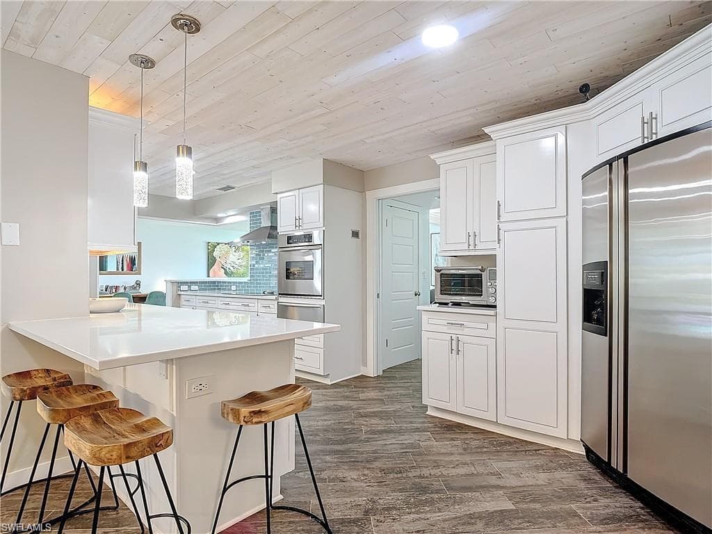 2818 17th Pl, Cape Coral, FL 33904-23