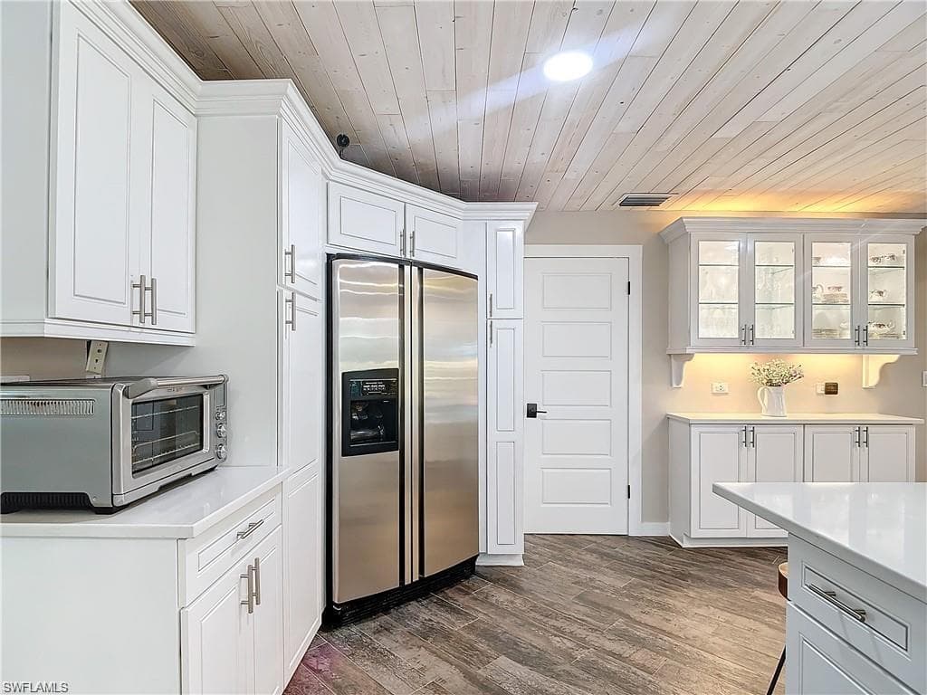 2818 17th Pl, Cape Coral, FL 33904-26