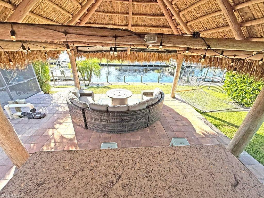 2818 17th Pl, Cape Coral, FL 33904-33