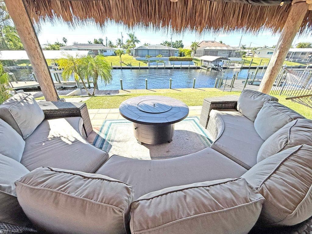 2818 17th Pl, Cape Coral, FL 33904-36