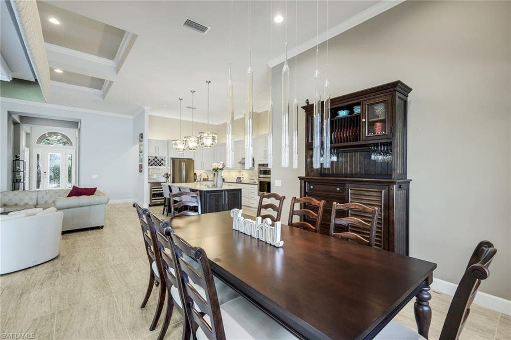 9075 Breakwater Dr, Naples, FL 34120-13