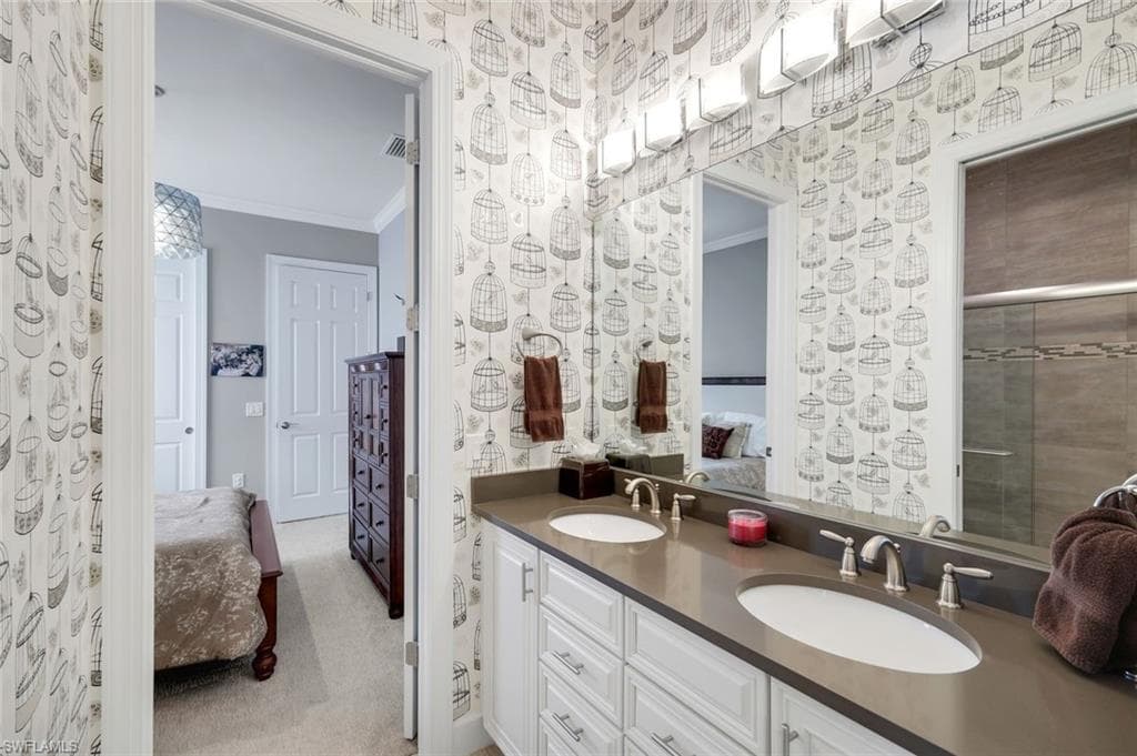 9075 Breakwater Dr, Naples, FL 34120-21