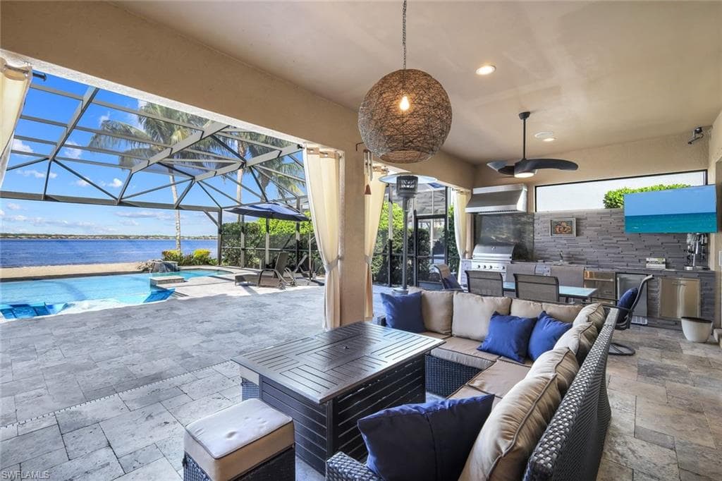 9075 Breakwater Dr, Naples, FL 34120-27