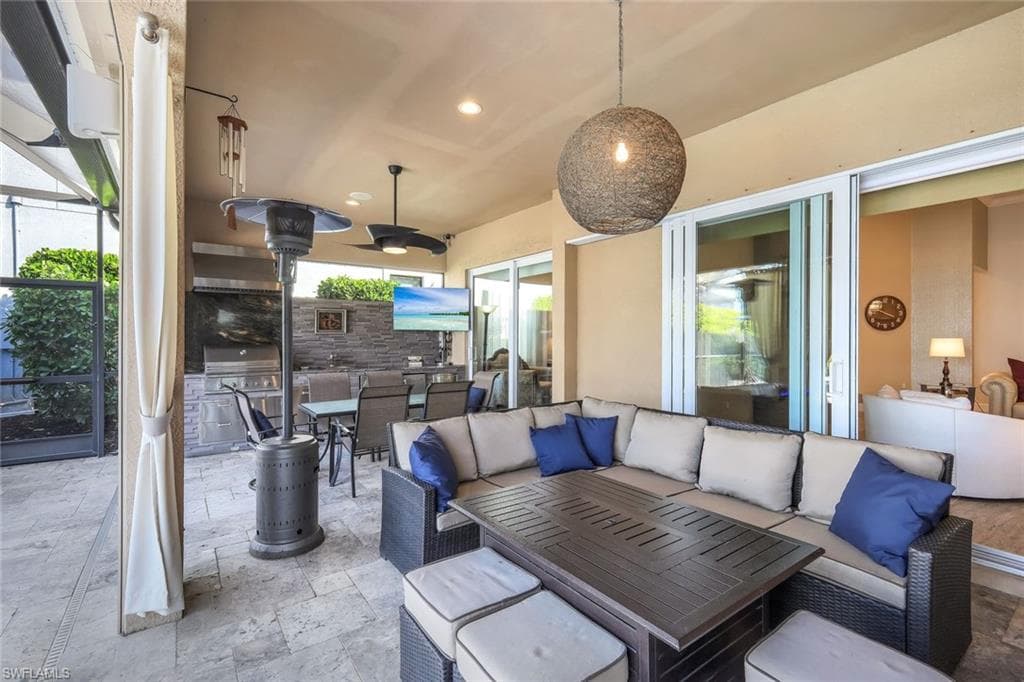 9075 Breakwater Dr, Naples, FL 34120-28