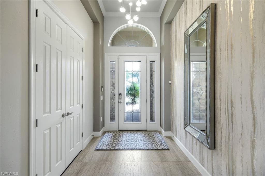 9075 Breakwater Dr, Naples, FL 34120-6