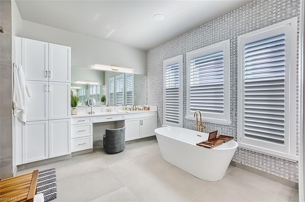 12169 Eucalyptus Way, Naples, FL 34120-22