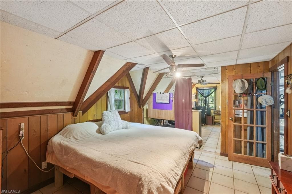 2010 Jung Blvd E, Naples, FL 34120-10