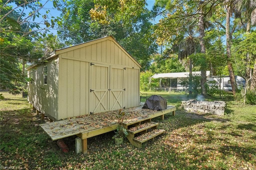 2010 Jung Blvd E, Naples, FL 34120-31